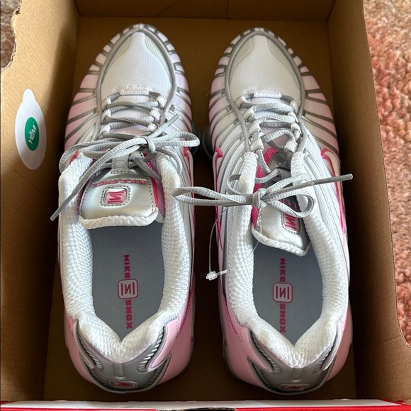 New in box Women’s Nike Shox TL Sz 9 men’s 7.5 - Picture 4 of 5